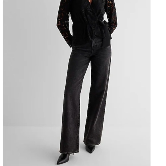 Express Lace V-Neck Long Sleeve Tie Waist Peplum Top - Picture 2 of 16